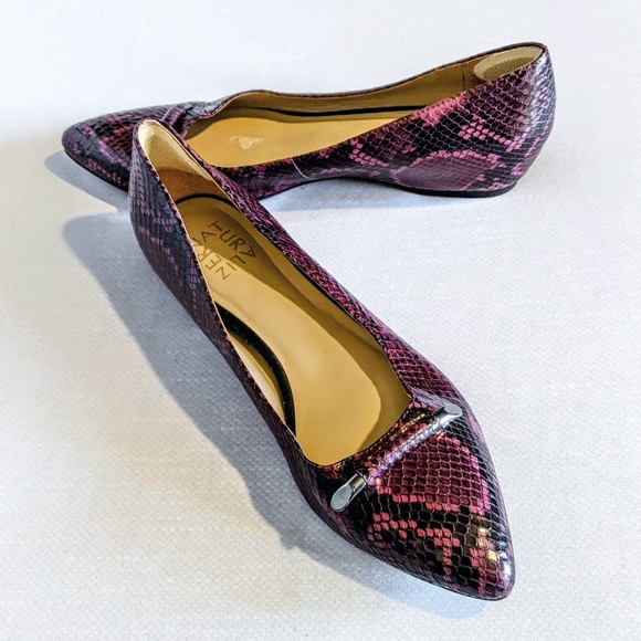 Naturalizer Shoes - ❄️ONE DAY SALE❄️ Naturalizer Burgundy Snake Flat Loafer